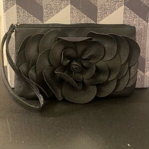 Black wristlet